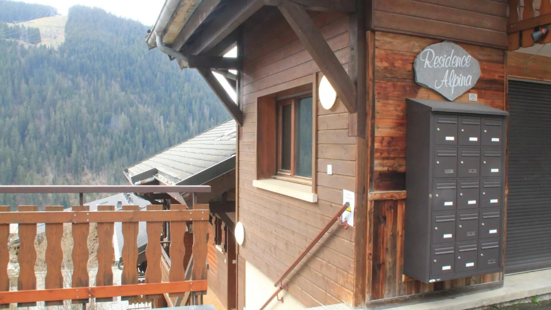 Alpina apartment with terrace Chatel