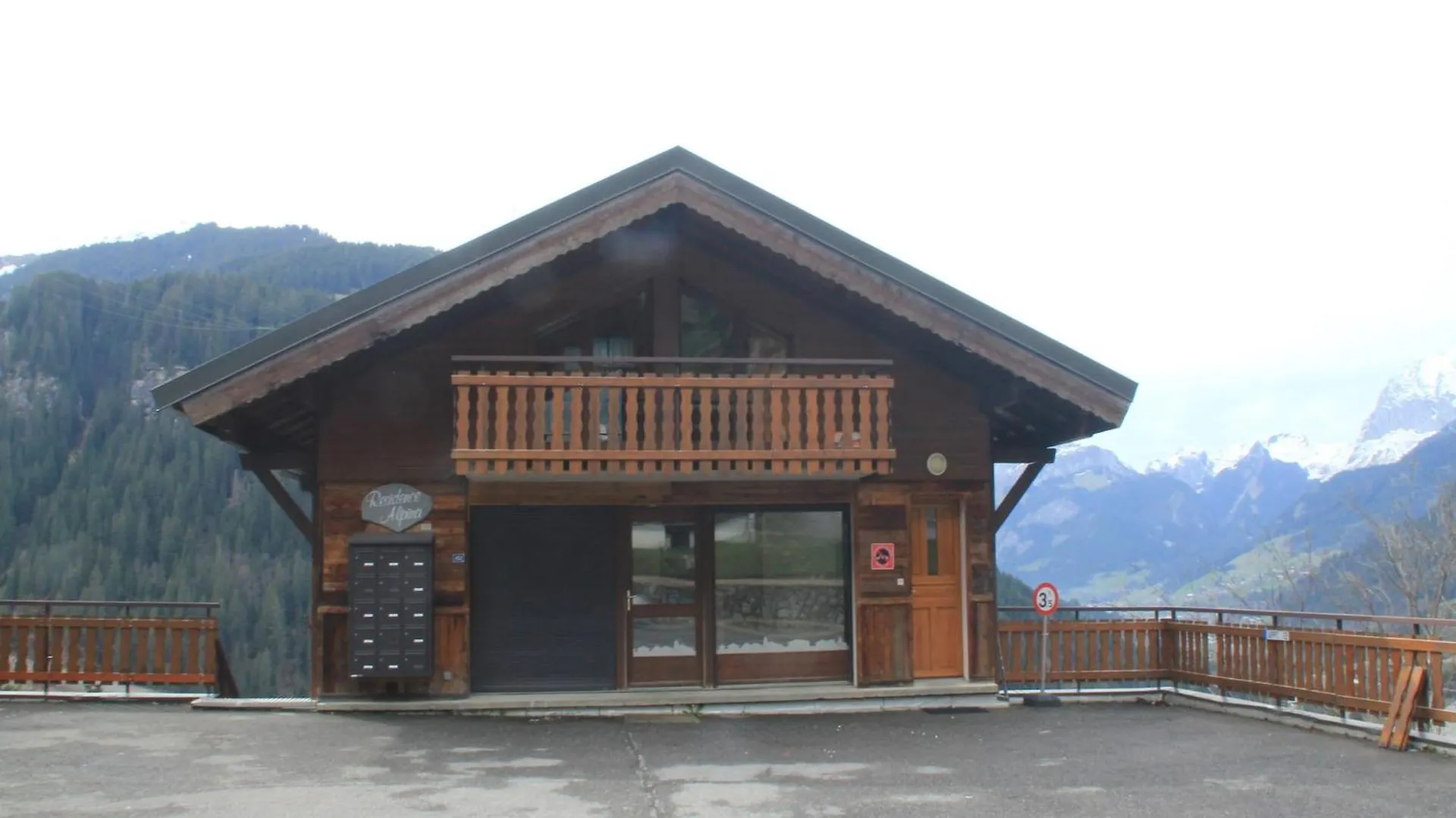 Alpina apartment with terrace Chatel